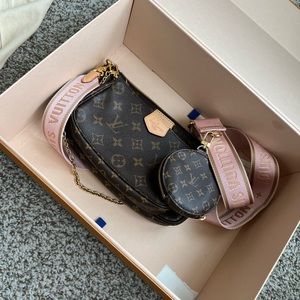 MULTI POCHETTE ACCESSOIRES Louis Vuitton